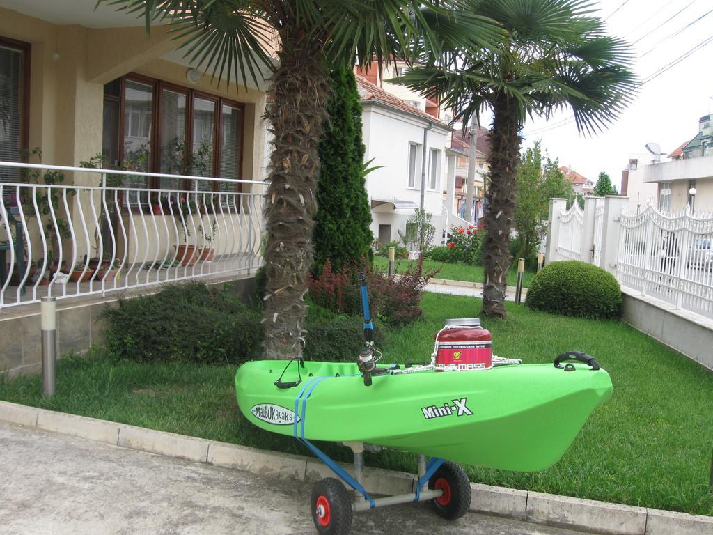 Guesthouse Opal Равда Екстер'єр фото